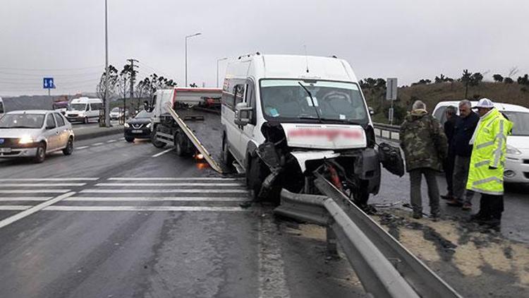 Engelli öğrencileri taşıyan servis kaza yaptı: 10 yaralı