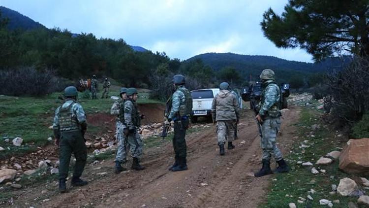 Türkiyeye sızmaya çalışan terörist, vatandaşları harekete geçirdi