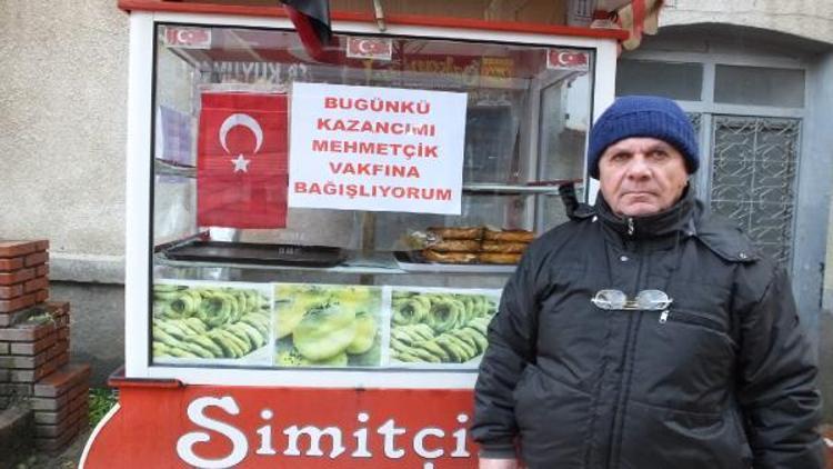 Simitçi, bir günlük kazancını Mehmetçik Vakfına bağışladı