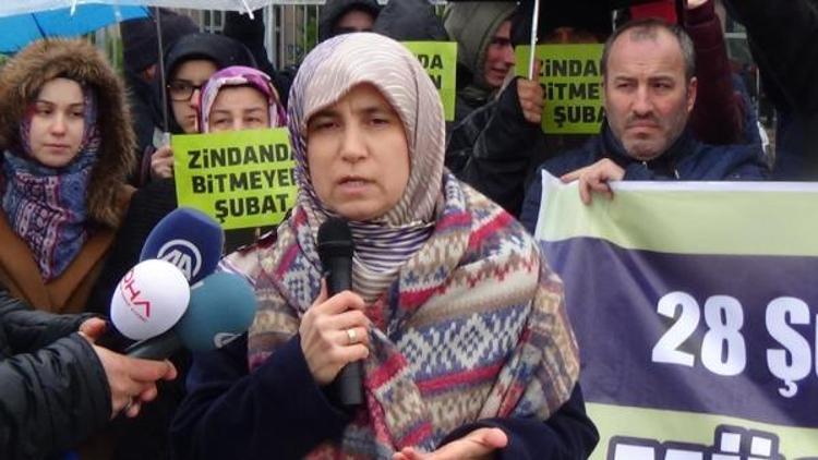 İstanbul Adalet Sarayı önünde 28 Şubat  protestosu