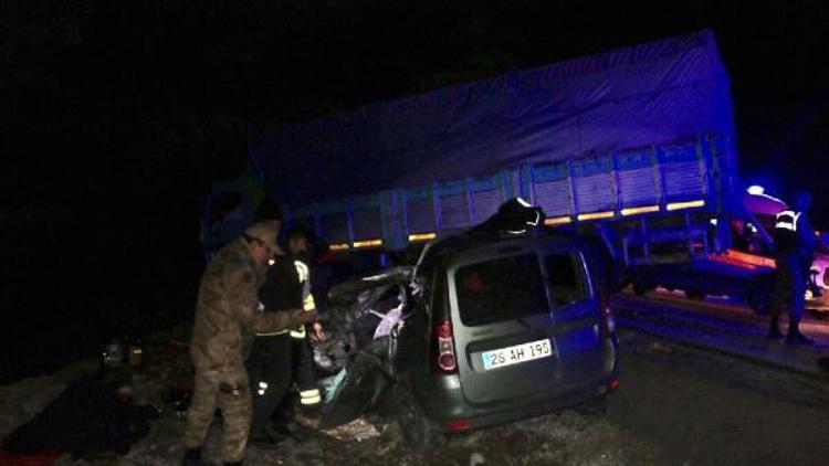 Erzurumdaki trafik kazasında, aynı aileden 4 kişi öldü