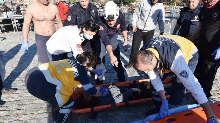 Fotoğraf çektirip 40 metrelik falezlerden atladı