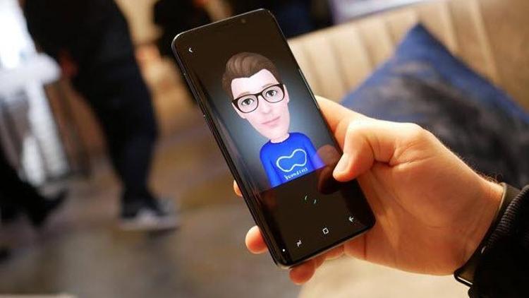 Samsungun AR Emojisi Appleın Animojisinin kopyası mı