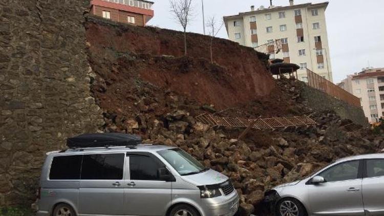 İstinat duvarı park halindeki otomobillerin üzerine çöktü/Ek fotoğraflar