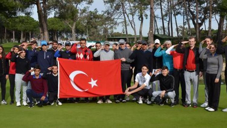 Milli golfçülerden asker selamı