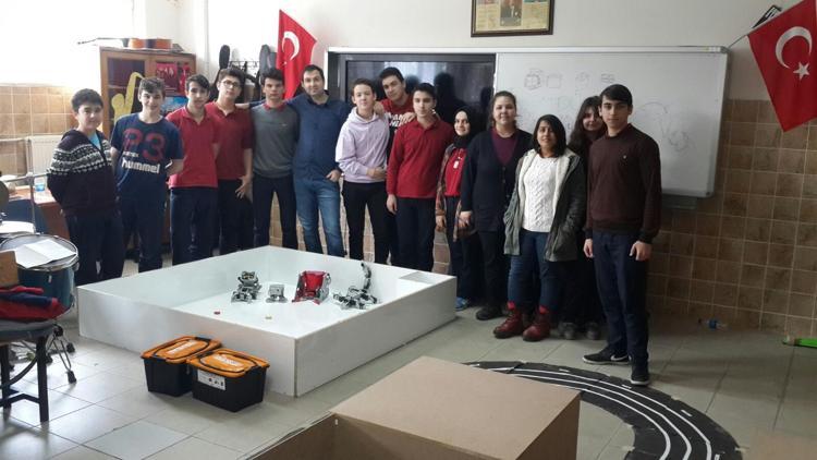 Liseliler tasarladıkları robotla ODTÜ’de yarışacak