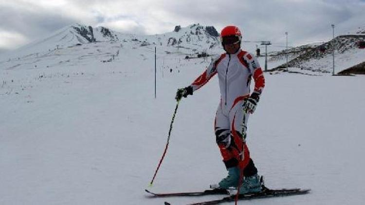 Bedensel Engelli Milli Kayakçı Mehmet Çekiç, Olimpiyatlarda Türkiyeyi tek başına temsil edecek