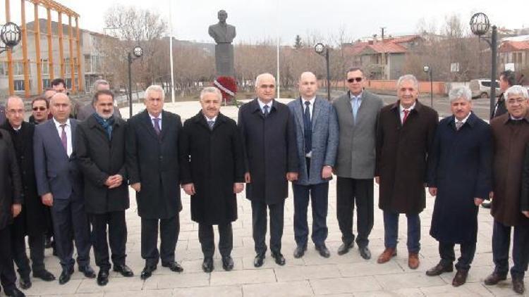 Bakü- Tiflis- Kars Demiryolu için Kars’ta bir araya geldiler