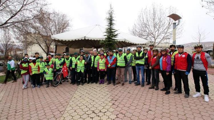 Yeşilay Haftasına dikkat çekmek için bisiklet turnuvası düzenlediler