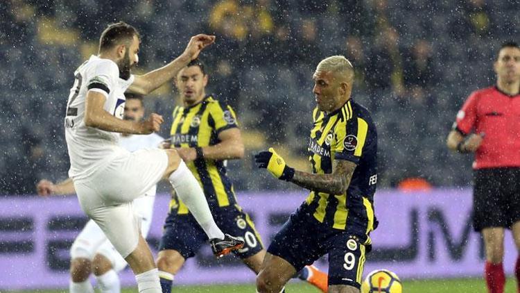 Fenerbahçeye gelen her top gol oluyor