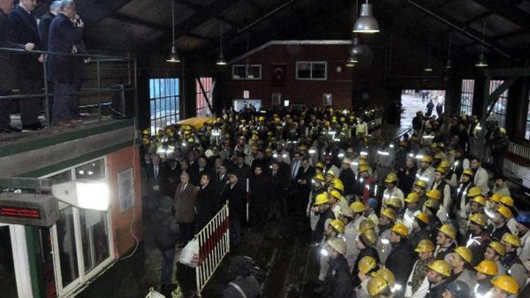 Grizu patlamasında ölen 263 madenci törenle anıldı