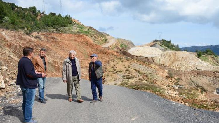 Çöken karayoluna alternatif yol açılıyor