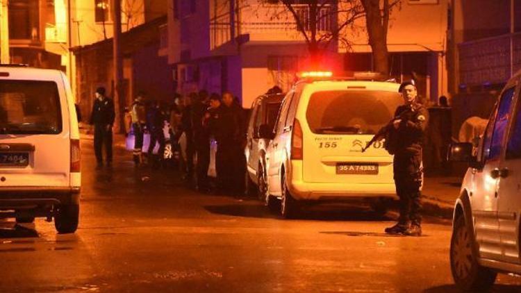 İzmirde polislere bıçaklı saldırı: 1 şehit, 1 yaralı