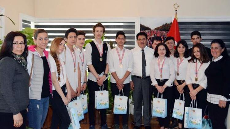 Başkan Gül şampiyon takımı kutladı