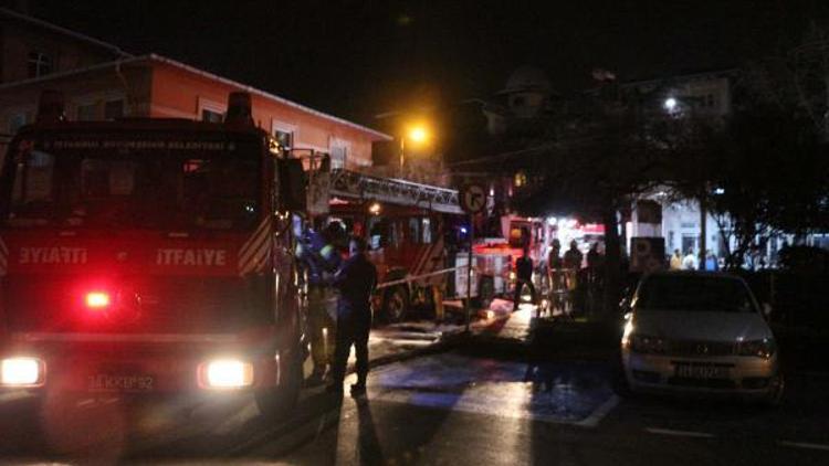 Çapadaki İstanbul Tıp Fakültesi  Hastanesinde yangın (Geniş Haber)
