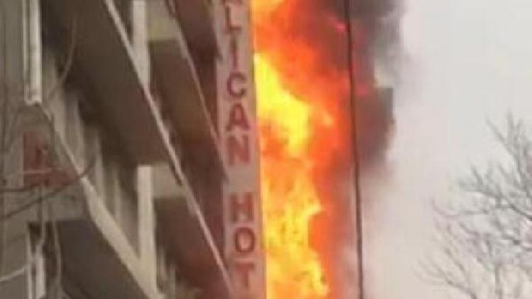 İzmirde 6 katlı otelde yangın: 2 yaralı