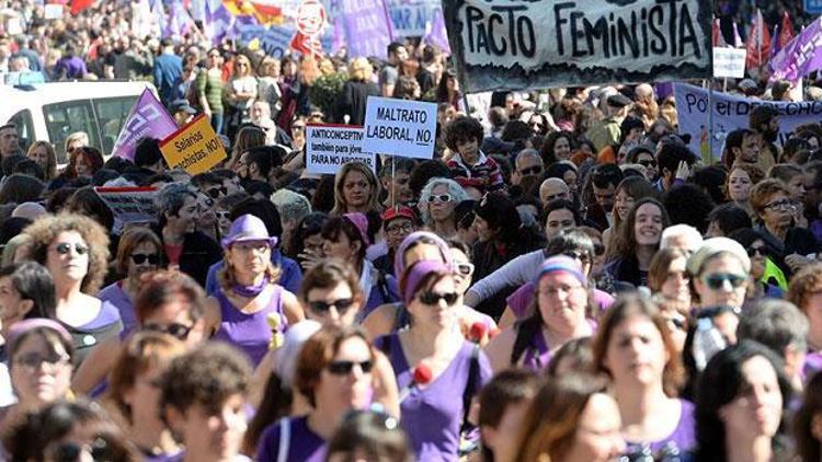 Kadınlara ‘8 Mart’ çağrısı: Evde de grev yapın