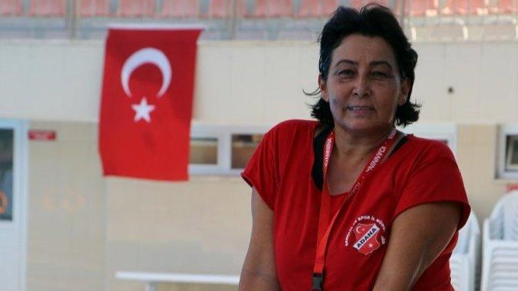 Türk kadını için okyanuslarda kulaç atıyor