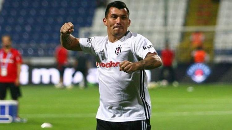 Şenol Güneşin yeni gözdesi Gary Medel