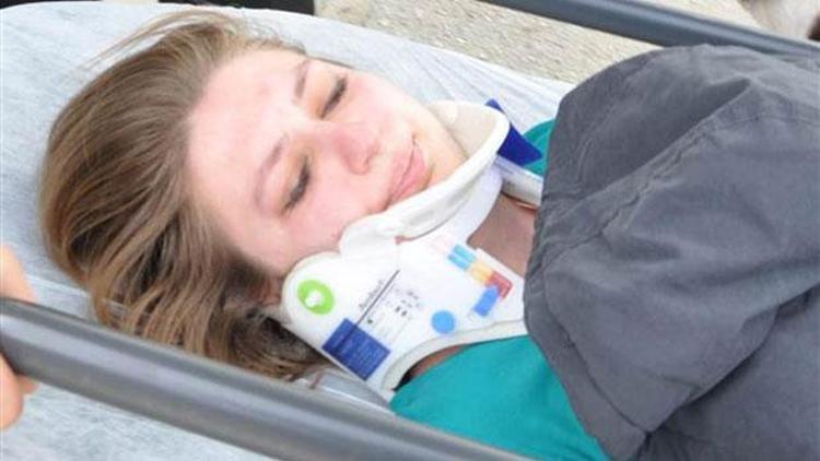 Üniversiteli genç kız yolda yürürken ölümden döndü