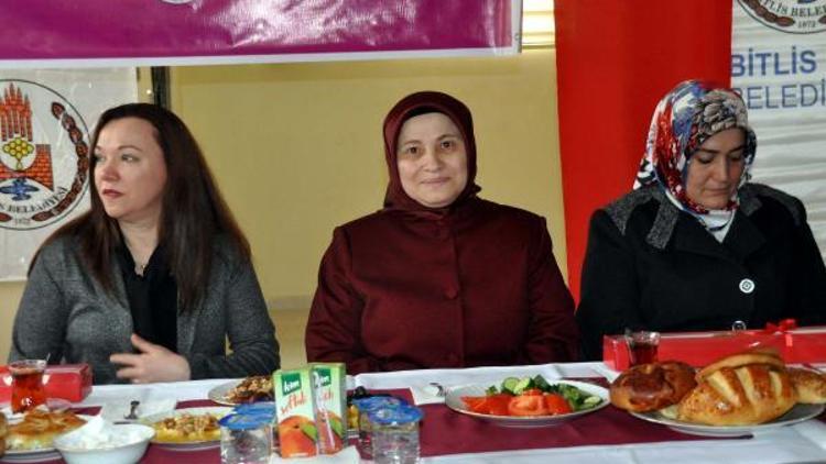 Bitlis Belediyesi’nden Kadınlar günü programı
