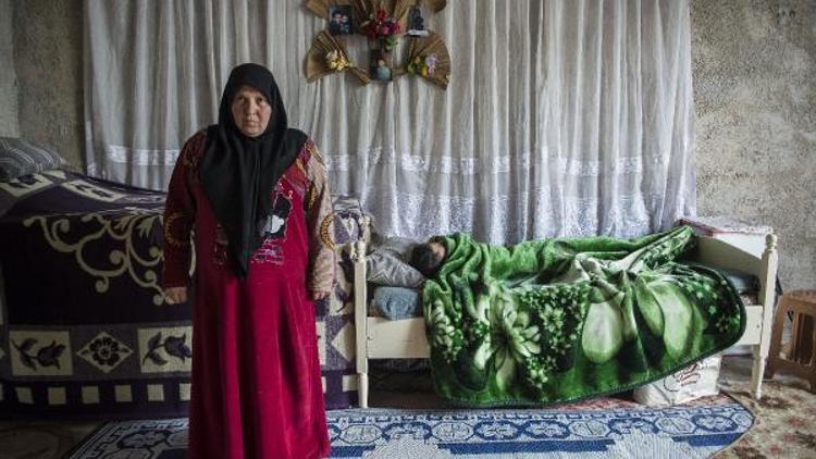 Eşi ve 3 çocuğu kurşuna dizilen Suriyeli Fatmanın yaşam mücadelesi