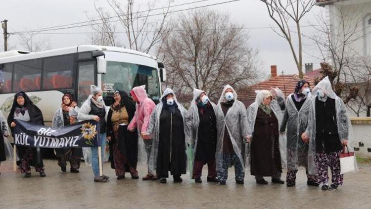 Çerkezköyde kadınlardan yağmur altında termik santral protestosu