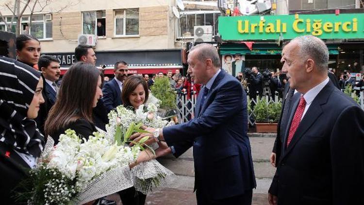 Erdoğan Türk-İşi ziyaret etti