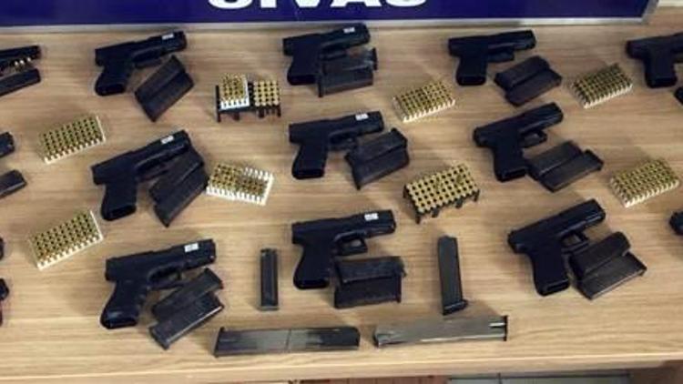 Sahte Glock operasyonu... 14 kişi tutuklandı