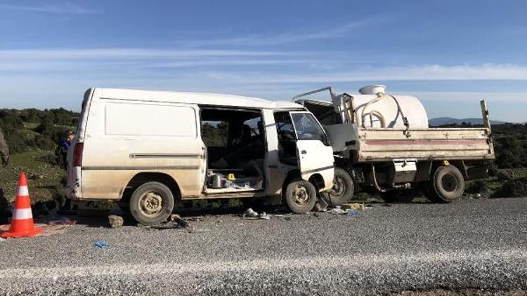 İşçi minibüsü ile süt kamyoneti çarpıştı: 1 ölü, 9 yaralı/ ek fotoğraflar