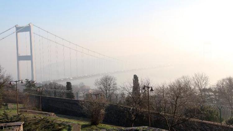 İstanbul Boğazında sis : FSM sis altında kayboldu