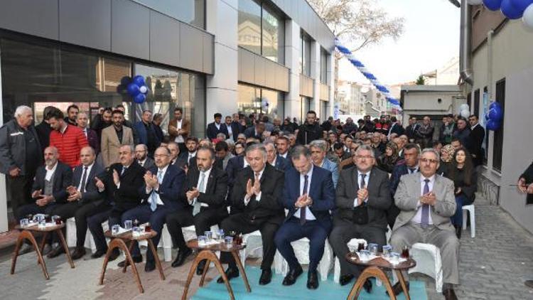 İnegöl Mehmet Çıracı katlı otoparkı hizmete açıldı