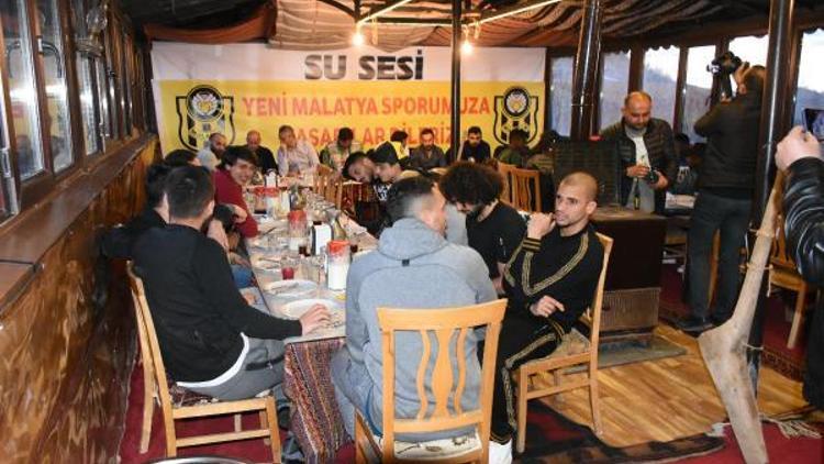 Evkur Yeni Malatyasporda Fenerbahçe maçı öncesi moral yemeği