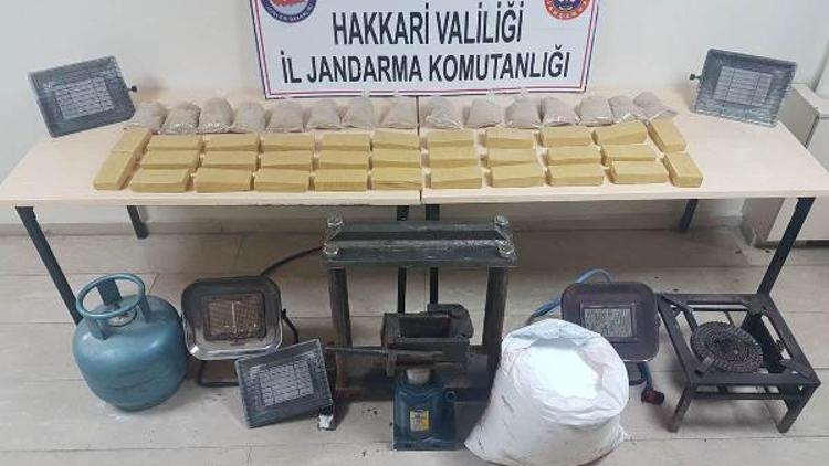 Yüksekovada 23 kilo 600 gram eroin ele geçirildi