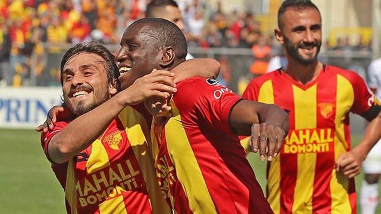 Demba Ba Göztepeyi sırtladı