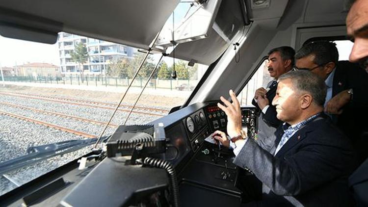 Bakan Arslandan hızlı tren hattında test sürüşü