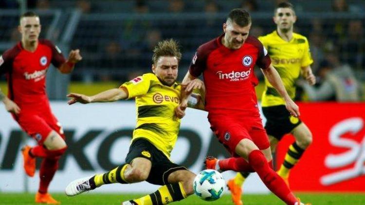 Nefes kesen maçta gülen Dortmund