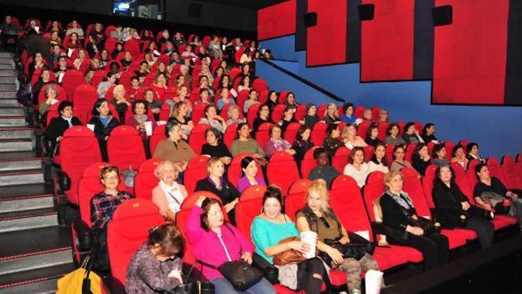 Balçovalı kadınlara özel sinema gösterimi