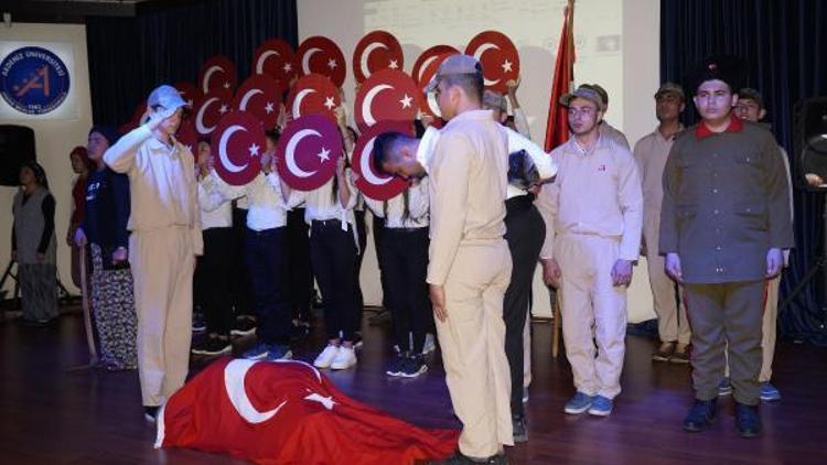 Finikede İstiklal Marşının kabulü töreni