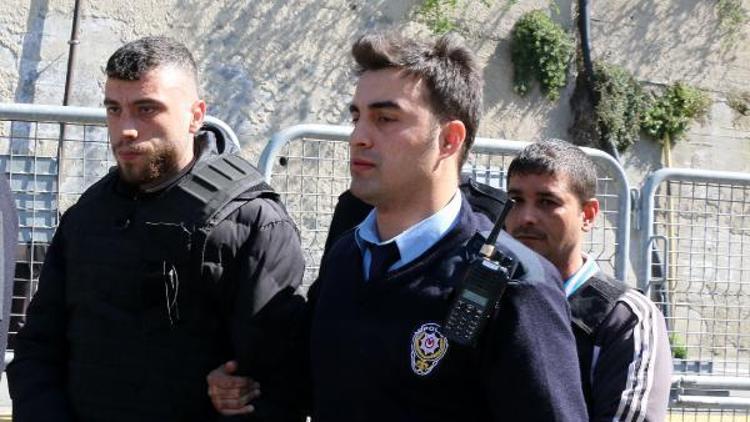 Beyoğlundaki vahşet: Lise öğrencisinin ölümüyle ilgili gözaltına alınan baba adliyeye sevkedildi