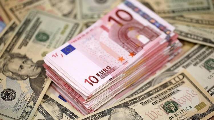 Euro ve sterlin rekor kırdı Dolar yükselişine devam ediyor