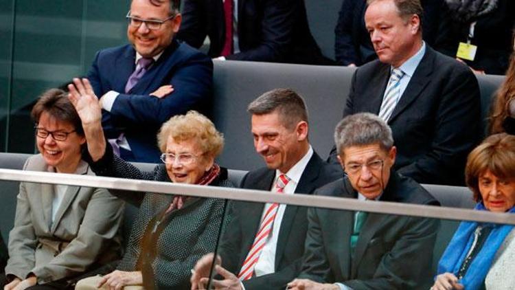 Annesi, Merkel’den daha çok heyecanlandı