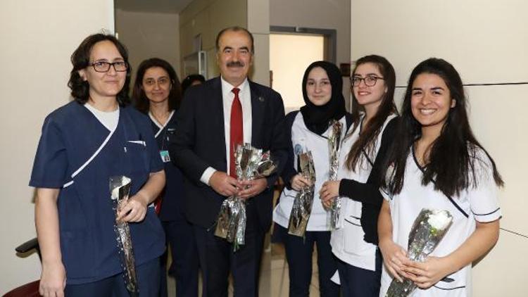 Mudanyada Başkan Türkyılmaz sağlık çalışanlarının bayramını kutladı