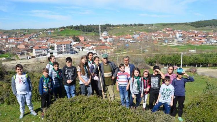 Malkaralı minik izciler, köyleri geziyor