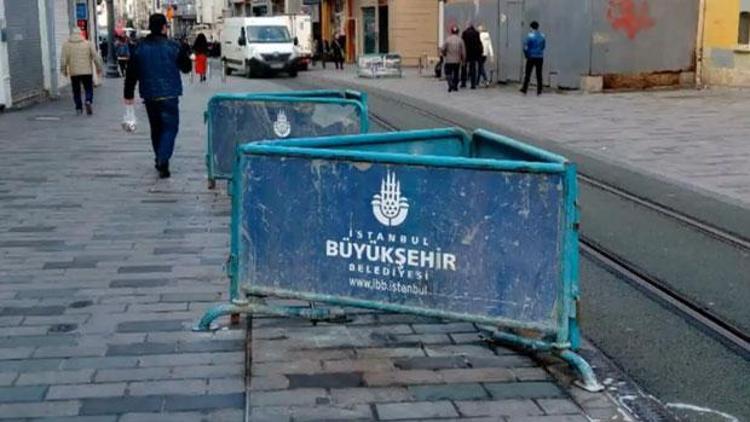 İstiklal Caddesinde taşlar yerinden oynadı