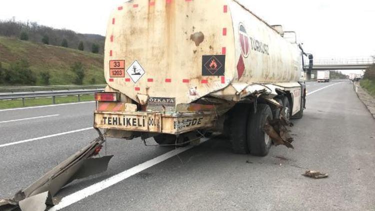 Tankerin altına giren aracın sürücüsü emekli astsubay öldü