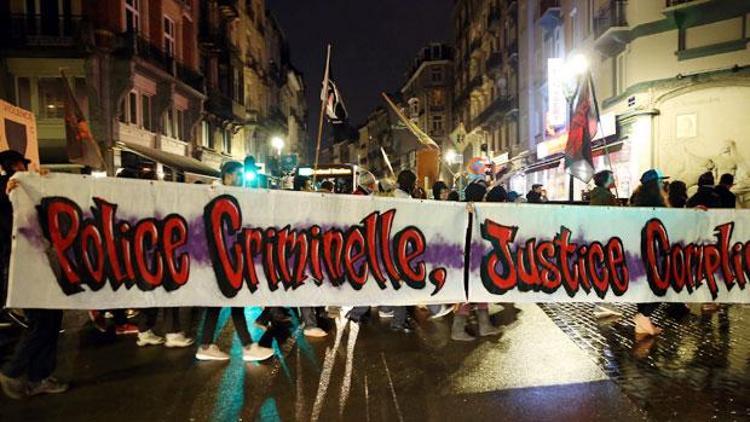 Brüksel’de polis şiddetine protesto