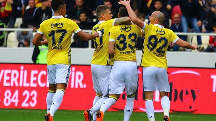 Fenerbahçe yarışa tutunmak için sahada İşte muhtemel 11...