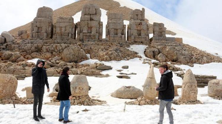 Nemrutta turizm sezonu erken açıldı