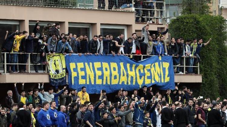 Fenerbahçe idmanında taraftar morali